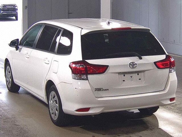 2021 Toyota Corolla Fielder EX auction photo 2