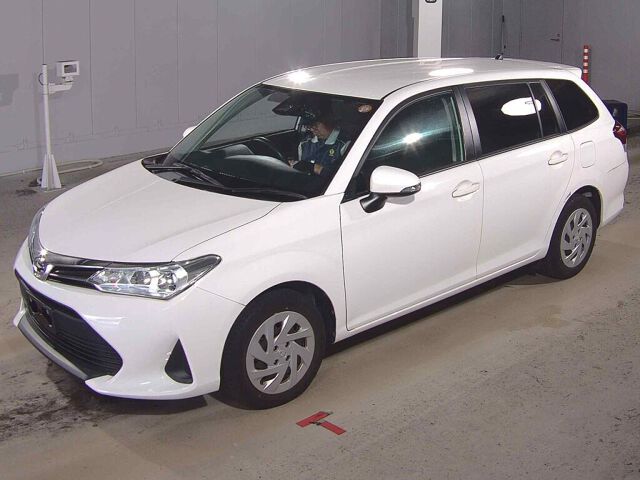 2021 Toyota Corolla Fielder EX auction photo 4