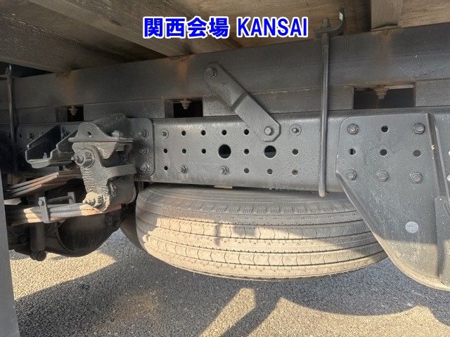 2017 Mitsubishi Fuso Canter Hira auction photo 9