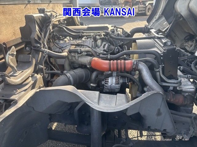 2017 Mitsubishi Fuso Canter Hira auction photo 8