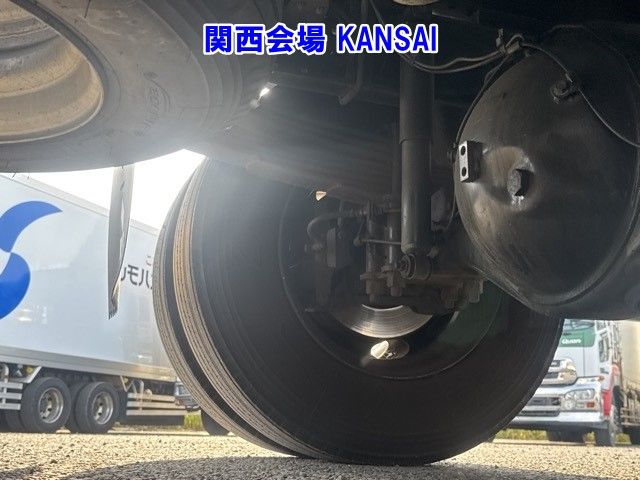 2017 Mitsubishi Fuso Canter Hira auction photo 13