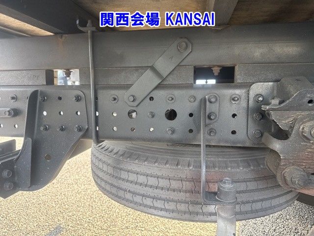 2017 Mitsubishi Fuso Canter Hira auction photo 10