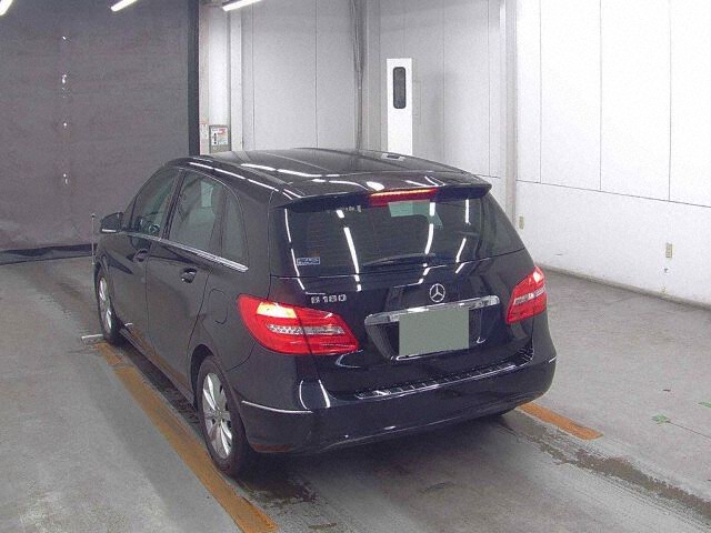 2014 Mercedes-Benz B-Class B180 auction photo 2