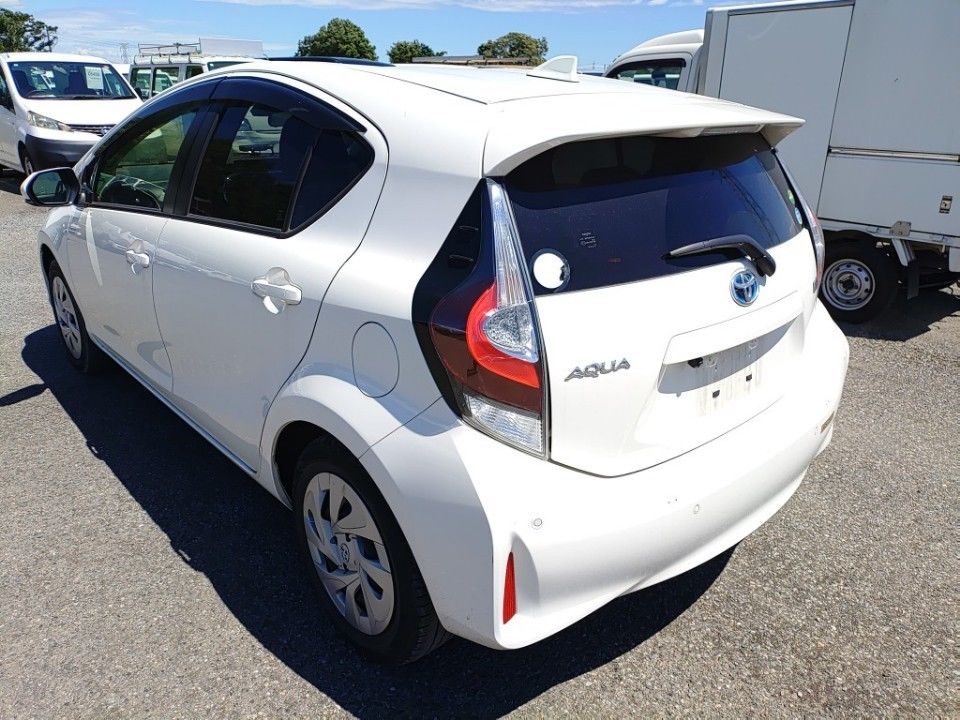 2021 Toyota Aqua auction photo 6