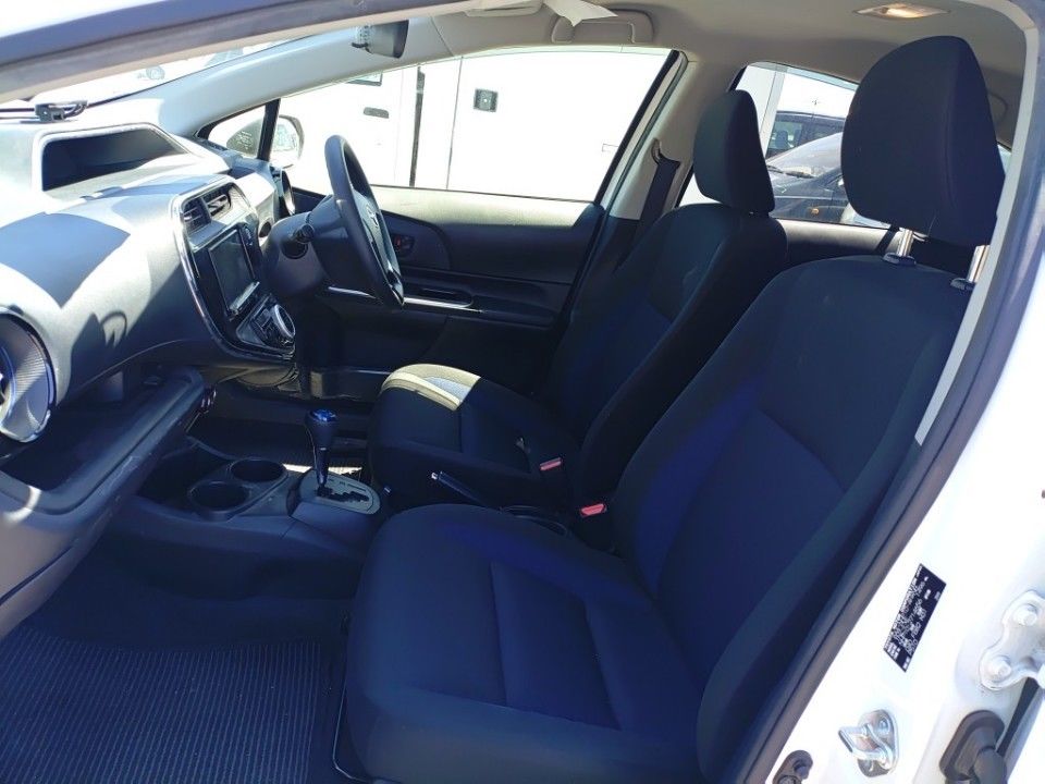 2021 Toyota Aqua auction photo 16