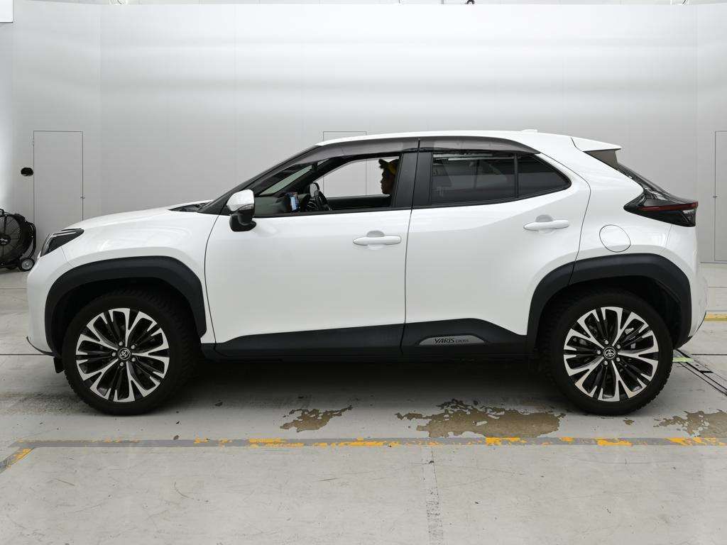 2022 Toyota Yaris Cross ハイブリッドZ auction photo 4