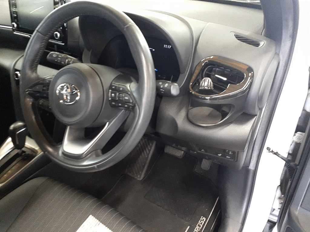 2022 Toyota Yaris Cross ハイブリッドZ auction photo 9
