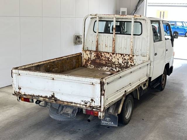 1995 Toyota Dyna Double cab auction photo 3