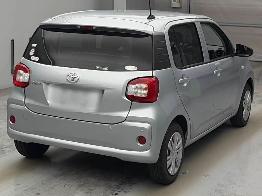 2023 Toyota Passo X auction photo 2