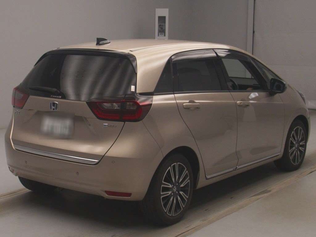 2021 Honda Fit e:HEVリュクス auction photo 2
