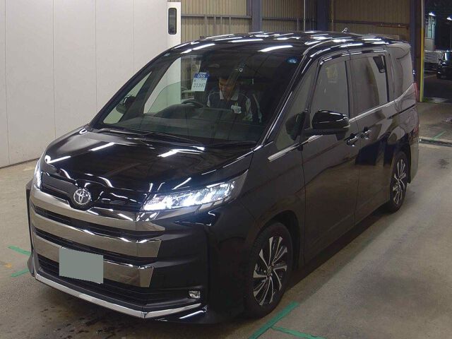 2025 Toyota Noah S-Z auction photo 4