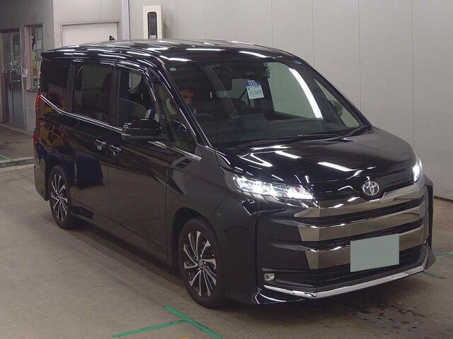 Japan Auction Vehicles 8 2025 Toyota Noah S-Z auction photo