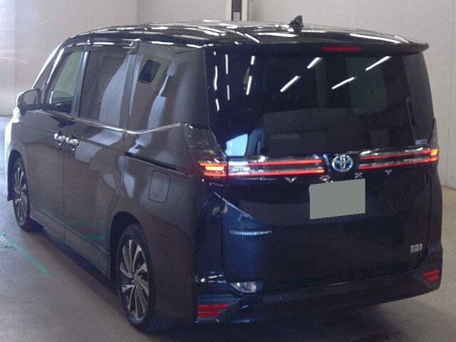 2024 Toyota Voxy ハイブリッドS-Z auction photo 2