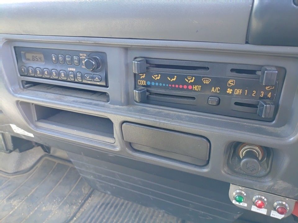 2004 Isuzu Elf auction photo 11