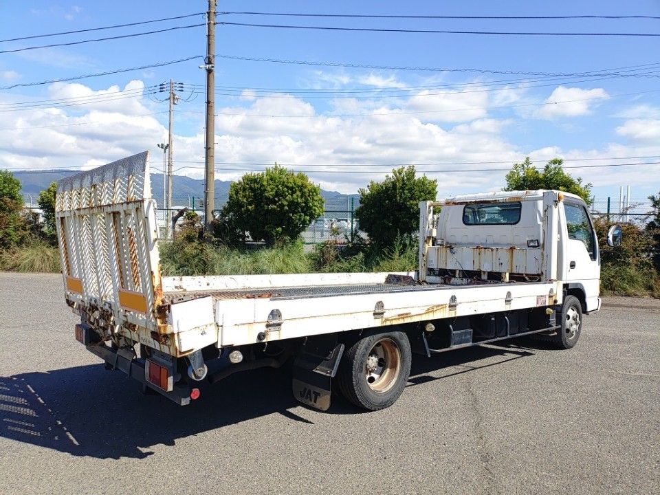 2004 Isuzu Elf auction photo 2