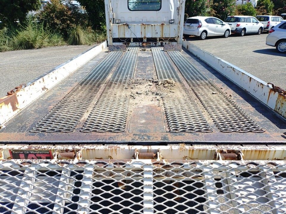 2004 Isuzu Elf auction photo 8