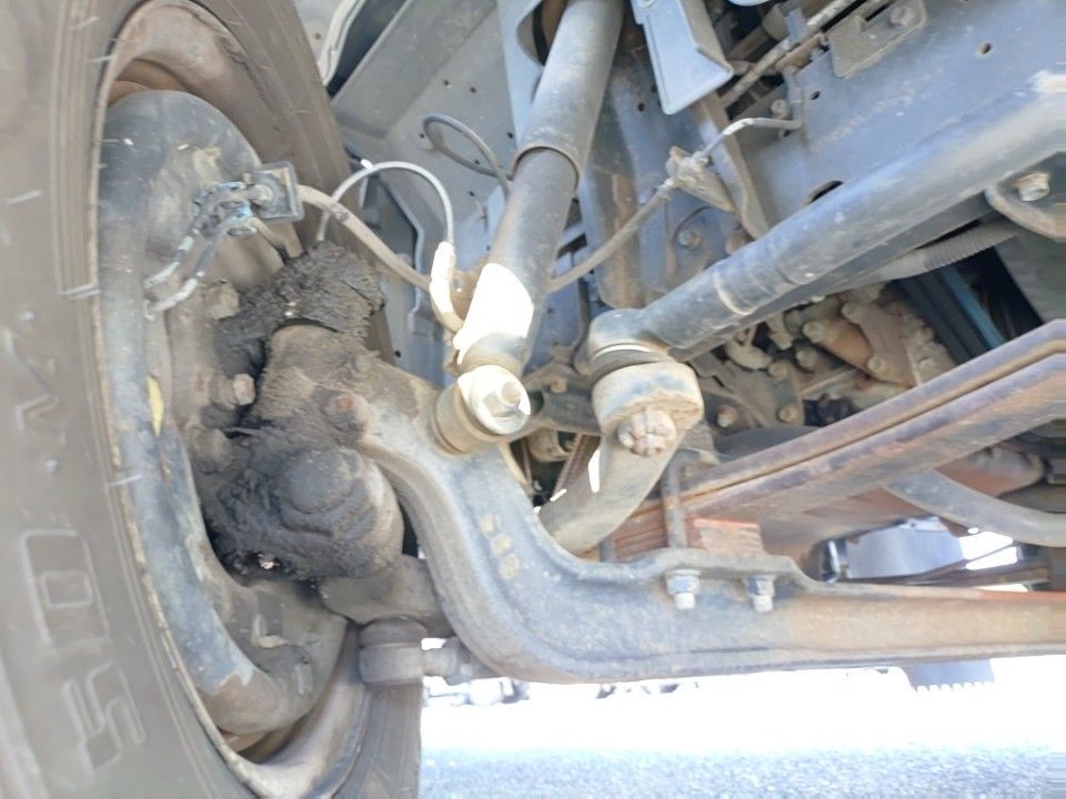 2004 Isuzu Elf auction photo 18