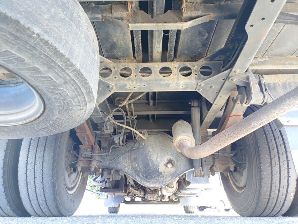 2004 Isuzu Elf auction photo 19