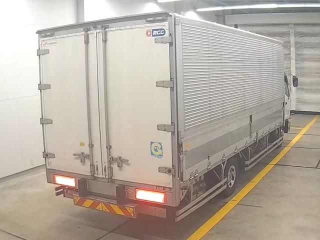 2012 Mitsubishi Fuso Fighter Refrigerated and frozen trucks auction photo 2