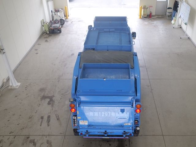2015 Hino Dutro Jinkai auction photo 3
