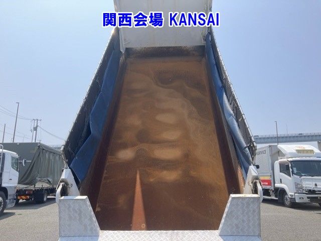 2016 Mitsubishi Fuso Sグレート dump auction photo 17