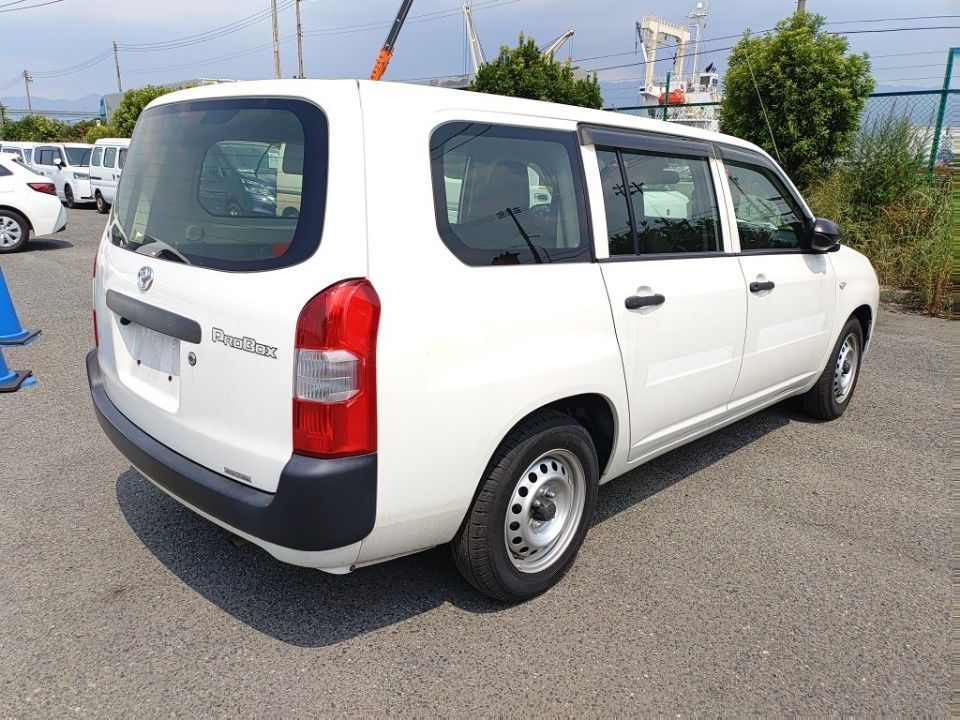 2021 Toyota Probox auction photo 2