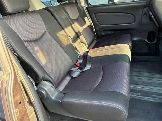2012 Nissan Serena auction photo 7