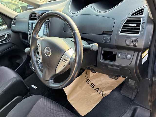 2012 Nissan Serena auction photo 3