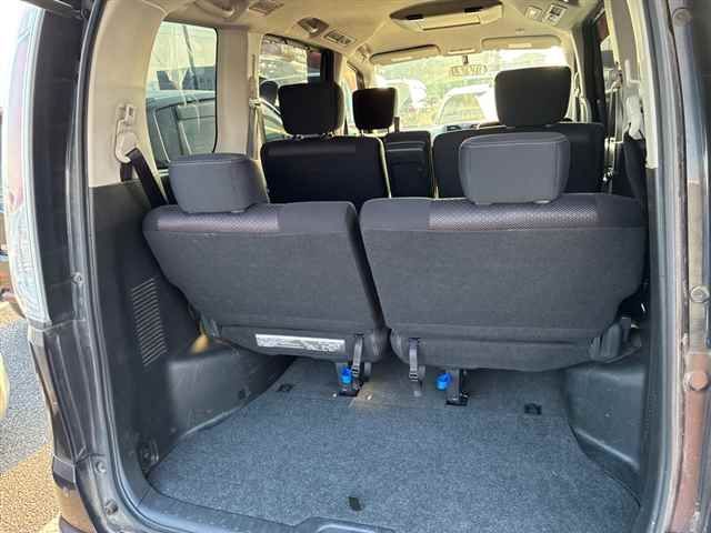 2012 Nissan Serena auction photo 9