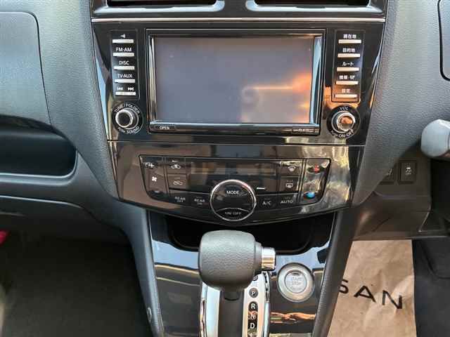 2012 Nissan Serena auction photo 6