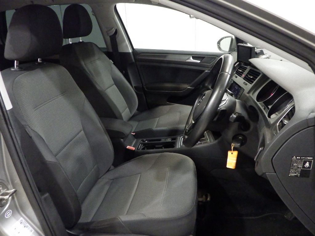 2013 Volkswagen ゴルフ 5HB TSIコンフォートラインデアエアステBMT auction photo 6