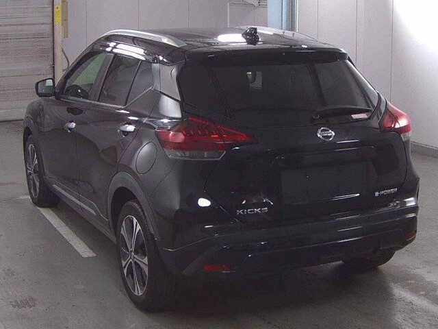 2021 Nissan Kicks X auction photo 2