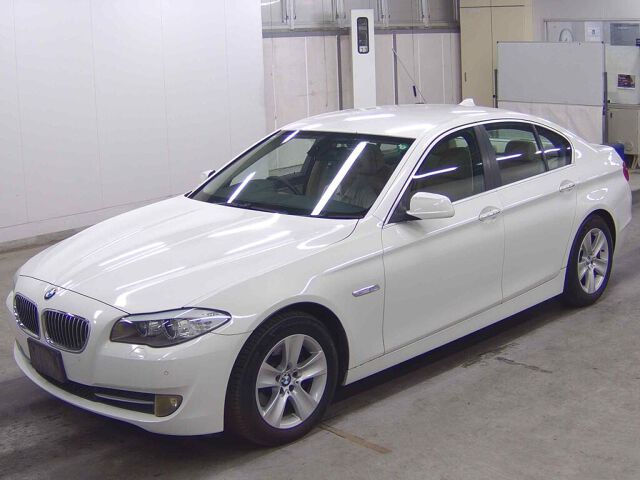 2011 BMW 5 Series 528I auction photo 4