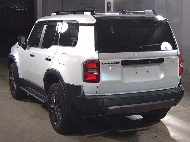 2024 Toyota Land Cruiser 250 ZX 4WD auction photo 2
