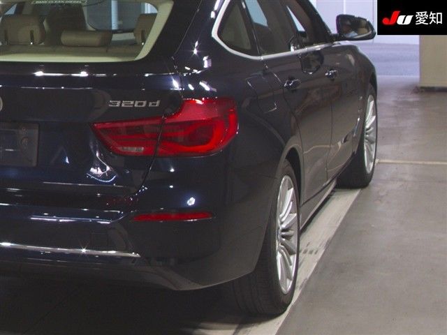 2019 BMW 3シリーズGツーリスモ ラグジュアリー 4WD auction photo 8