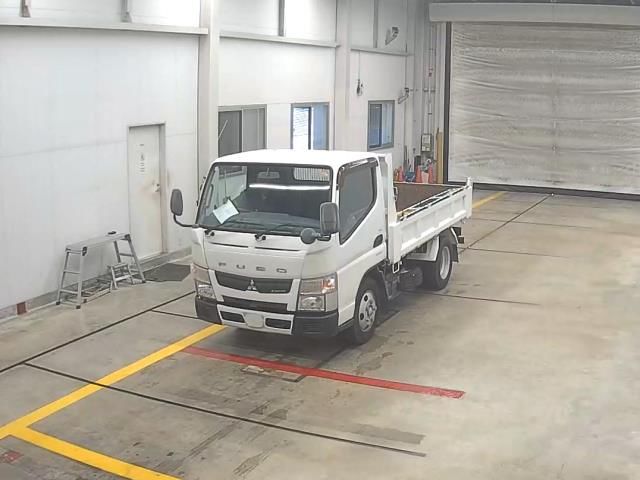 Japan Auction Vehicles 10 2014 Mitsubishi Fuso Canter ダンプ auction photo