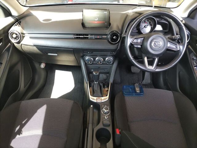 2018 Mazda Demio 15Sツーリング auction photo 3