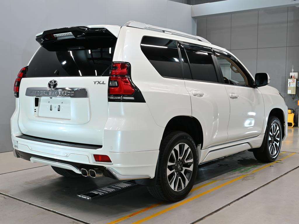 2022 Toyota Land Cruiser Prado TX Lパッケージ 4WD auction photo 2