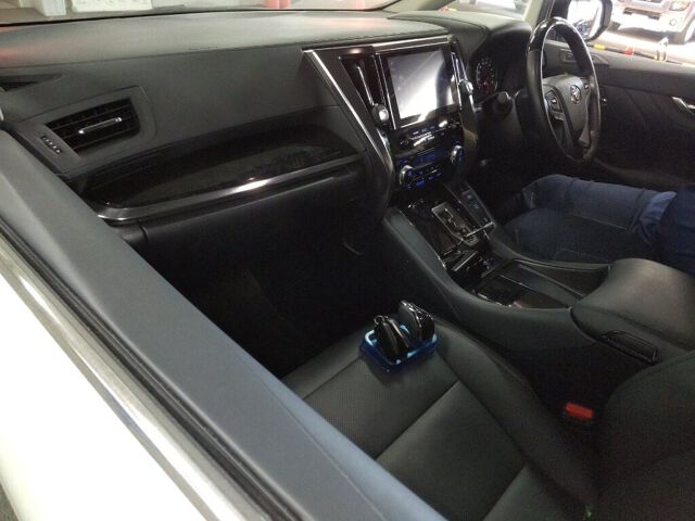 2022 Toyota Alphard 2.5S Cパッケージ auction photo 3