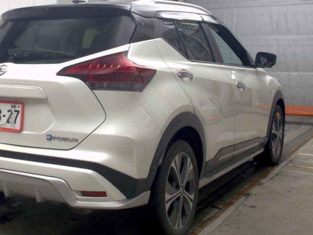 2022 Nissan Kicks e-POWER X auction photo 5