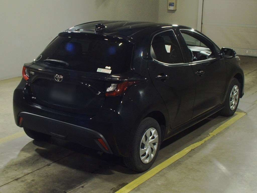 2022 Toyota Yaris G 4WD auction photo 2