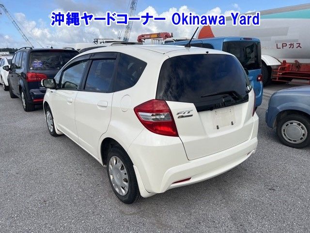 2012 Honda Fit ワゴン G・10THアニバーサリー2 auction photo 2