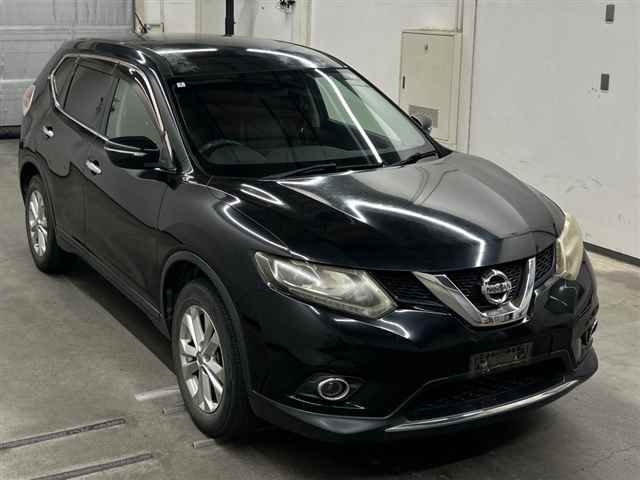 2014 Nissan X-Trail 20X Japan auction vehicle