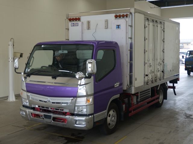 2020 Mitsubishi Fuso Canter Reizo Reito Japan auction vehicle
