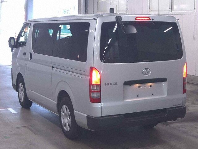2025 Toyota Hiace Long DX auction photo 2