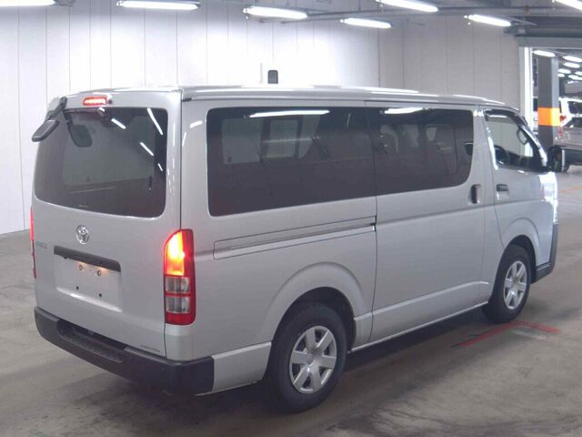 2025 Toyota Hiace Long DX auction photo 5