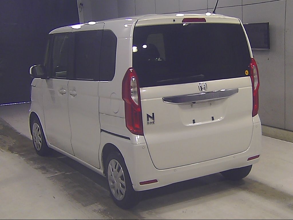 2022 Honda N-BOX L auction photo 5