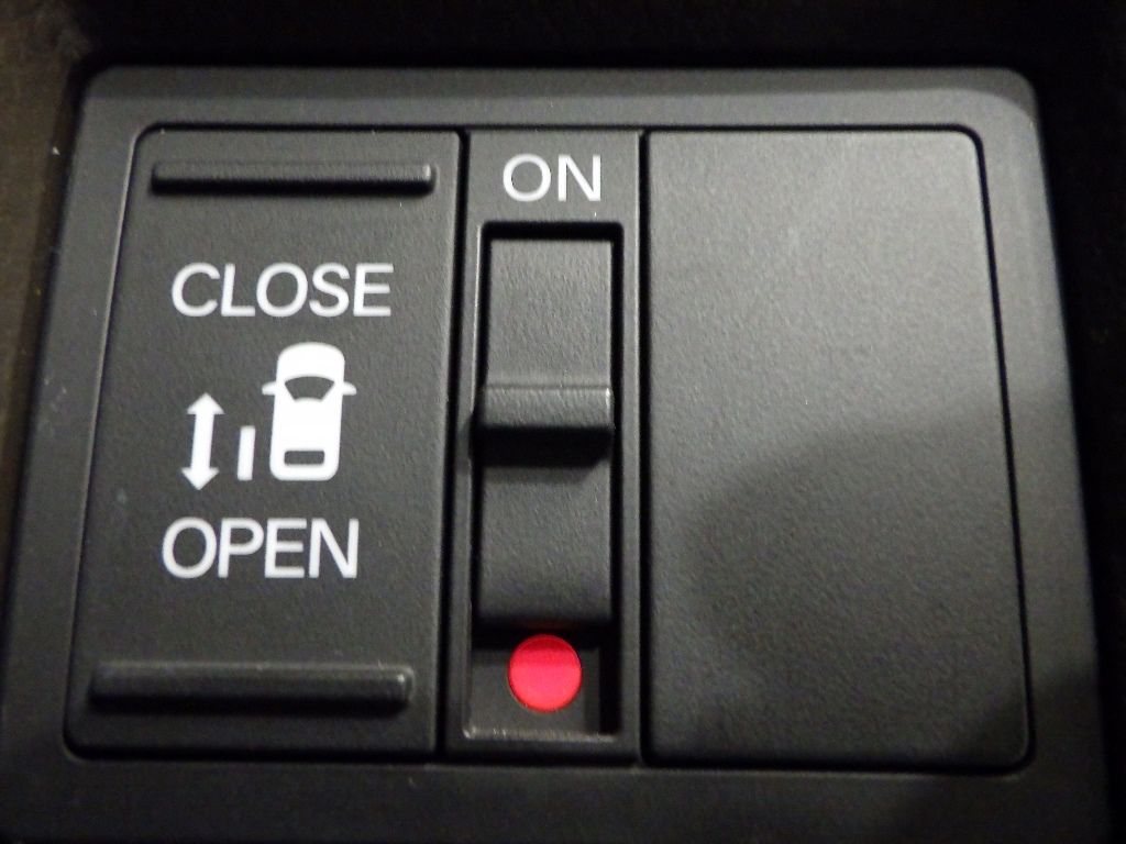 2022 Honda N-BOX L auction photo 9