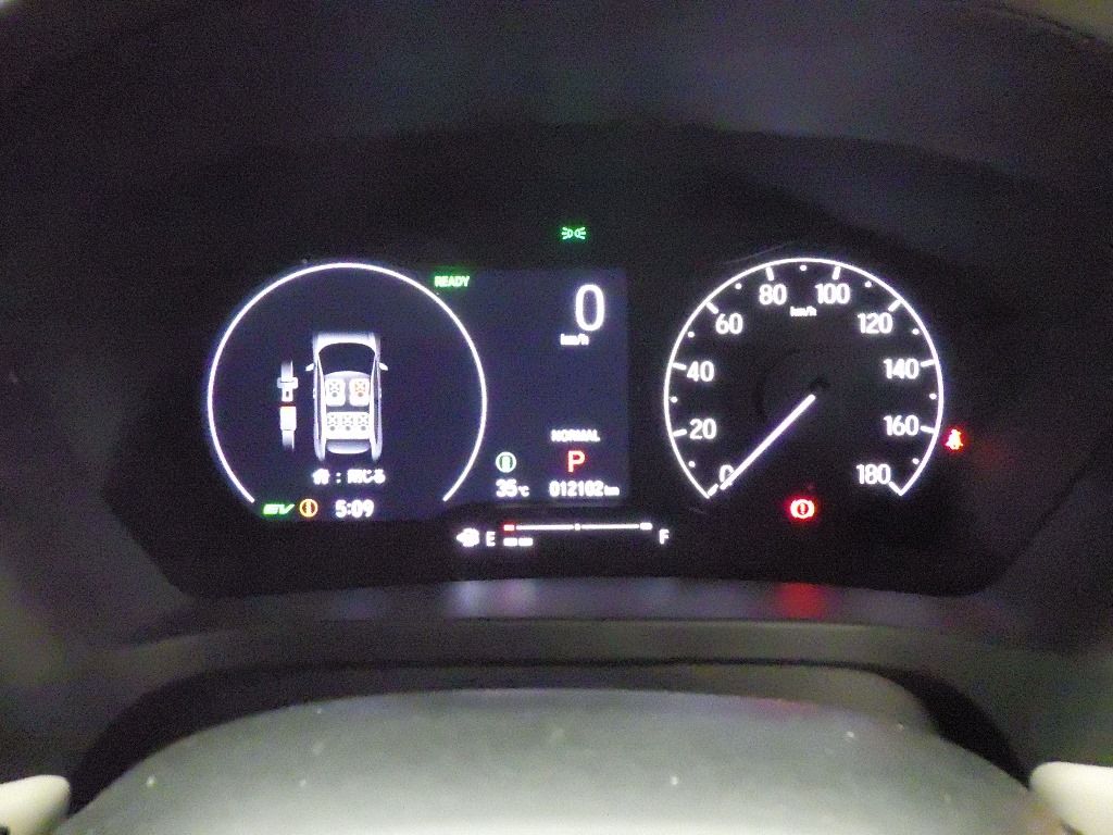 2023 Honda Vezel e:HEV Z auction photo 10