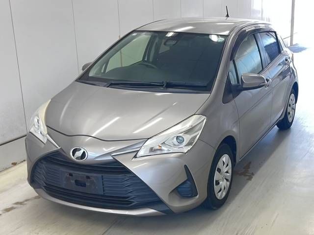 2017 Toyota Vitz F Japan auction vehicle